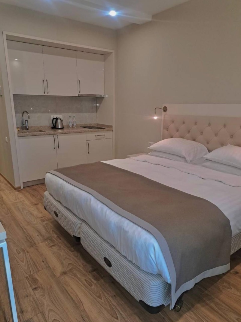 Studio for sale in Alliance Palace