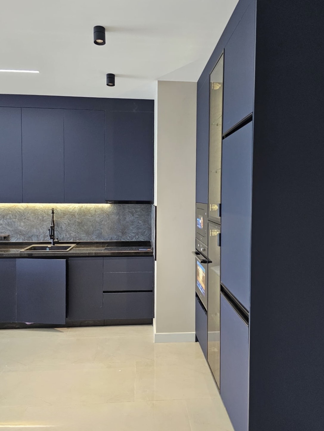 44e6bbb1-7665-4a14-88fb-193b69390aee Two room apartment in Porta Batumi Tower