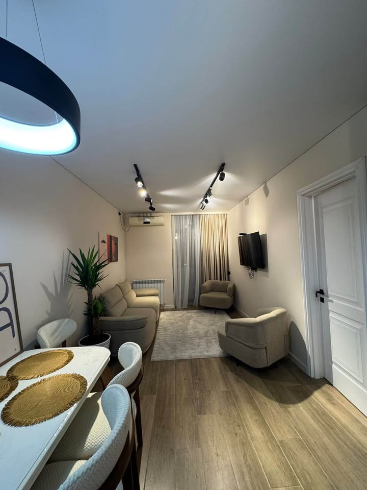 Two room apartment in Bagrationi Residence