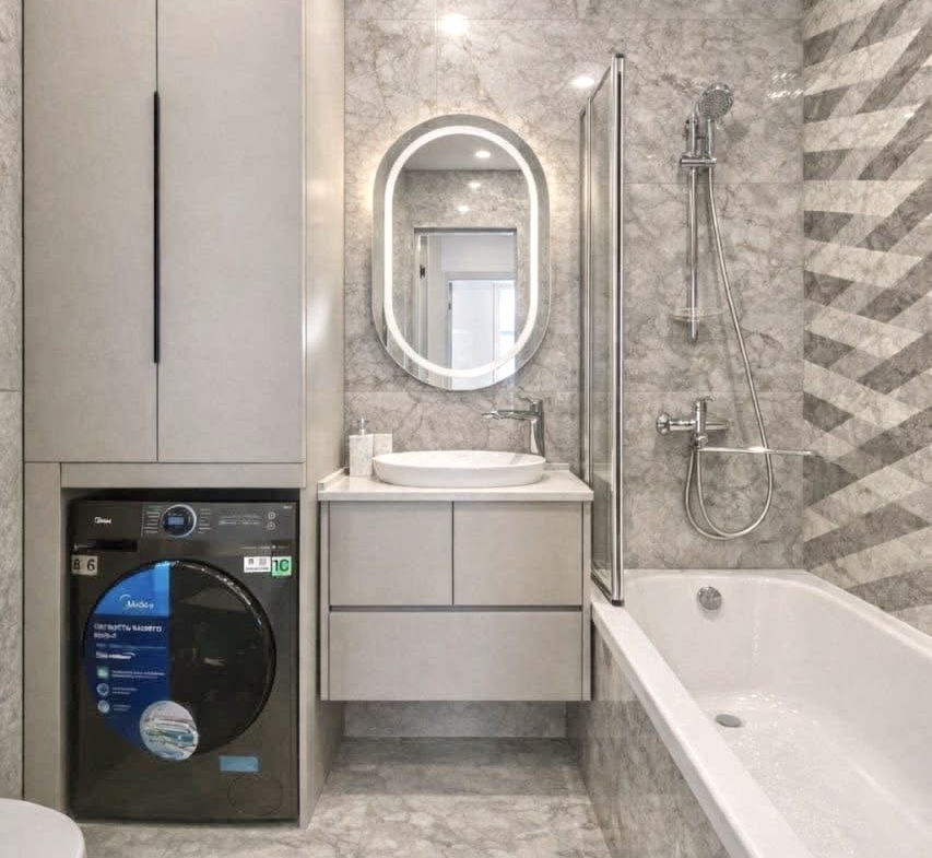 Three room apartment in Intourist Residence