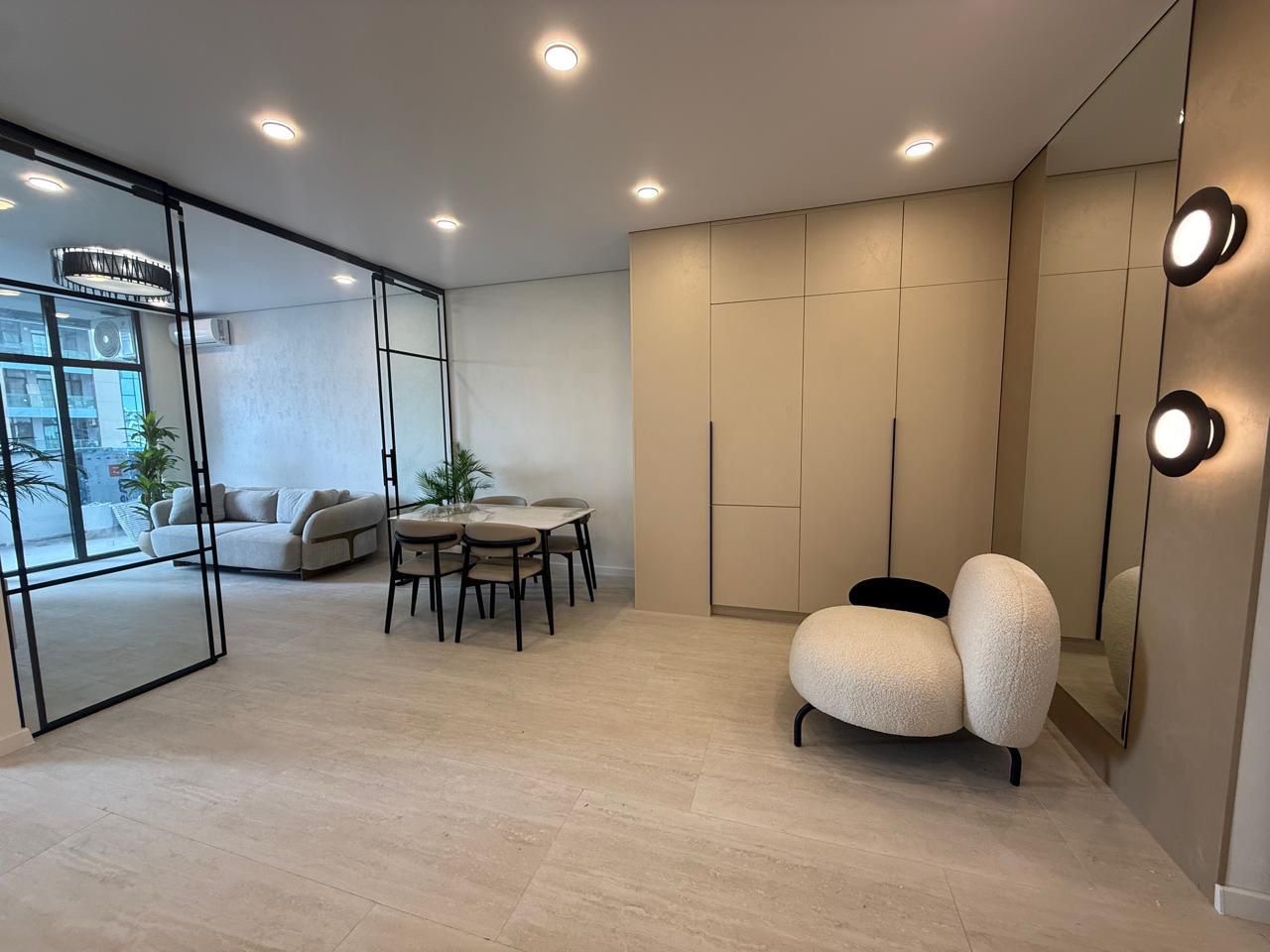 Three room apartment in Black Sea Towers
