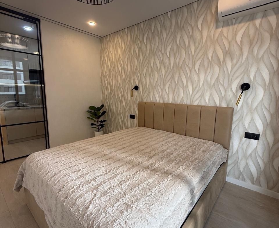 Three room apartment in Black Sea Towers