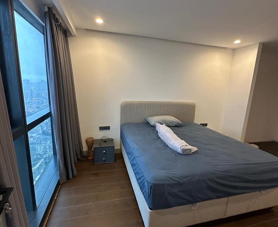 Three room apartment in Porta Tower