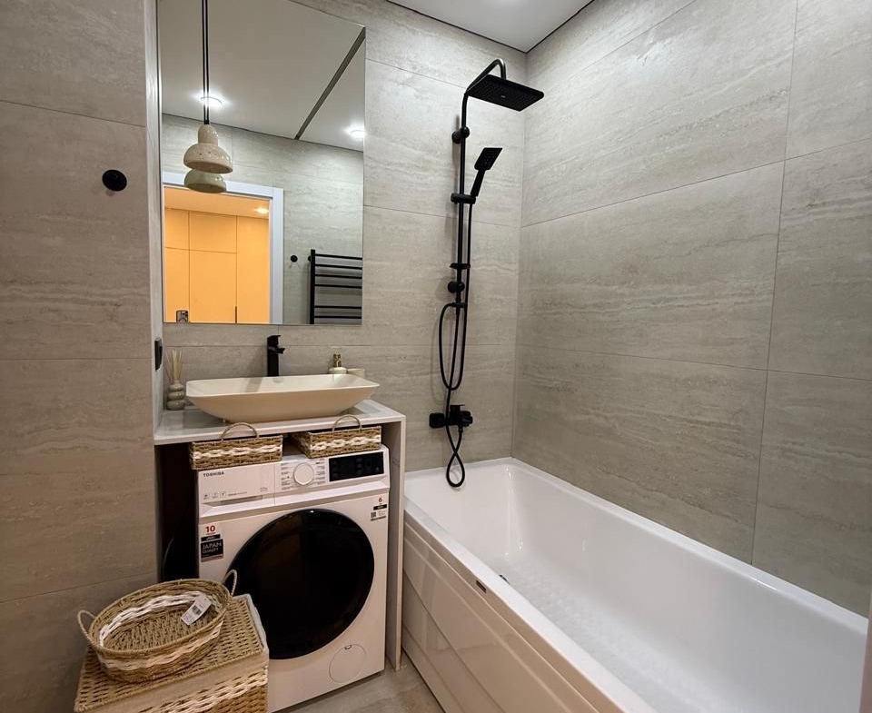 Three room apartment in Black Sea Towers