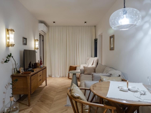 Three room apartment in Black Sea Towers