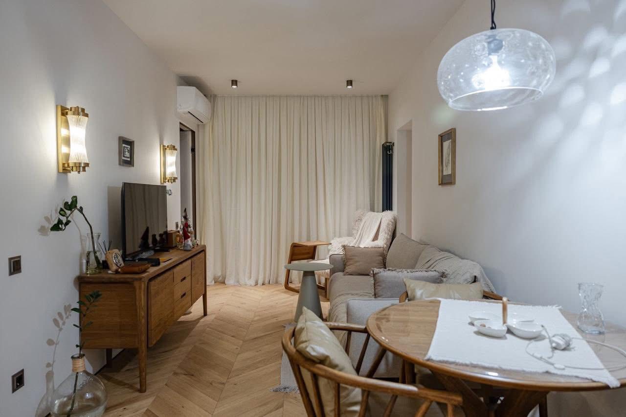 Three room apartment in Black Sea Towers