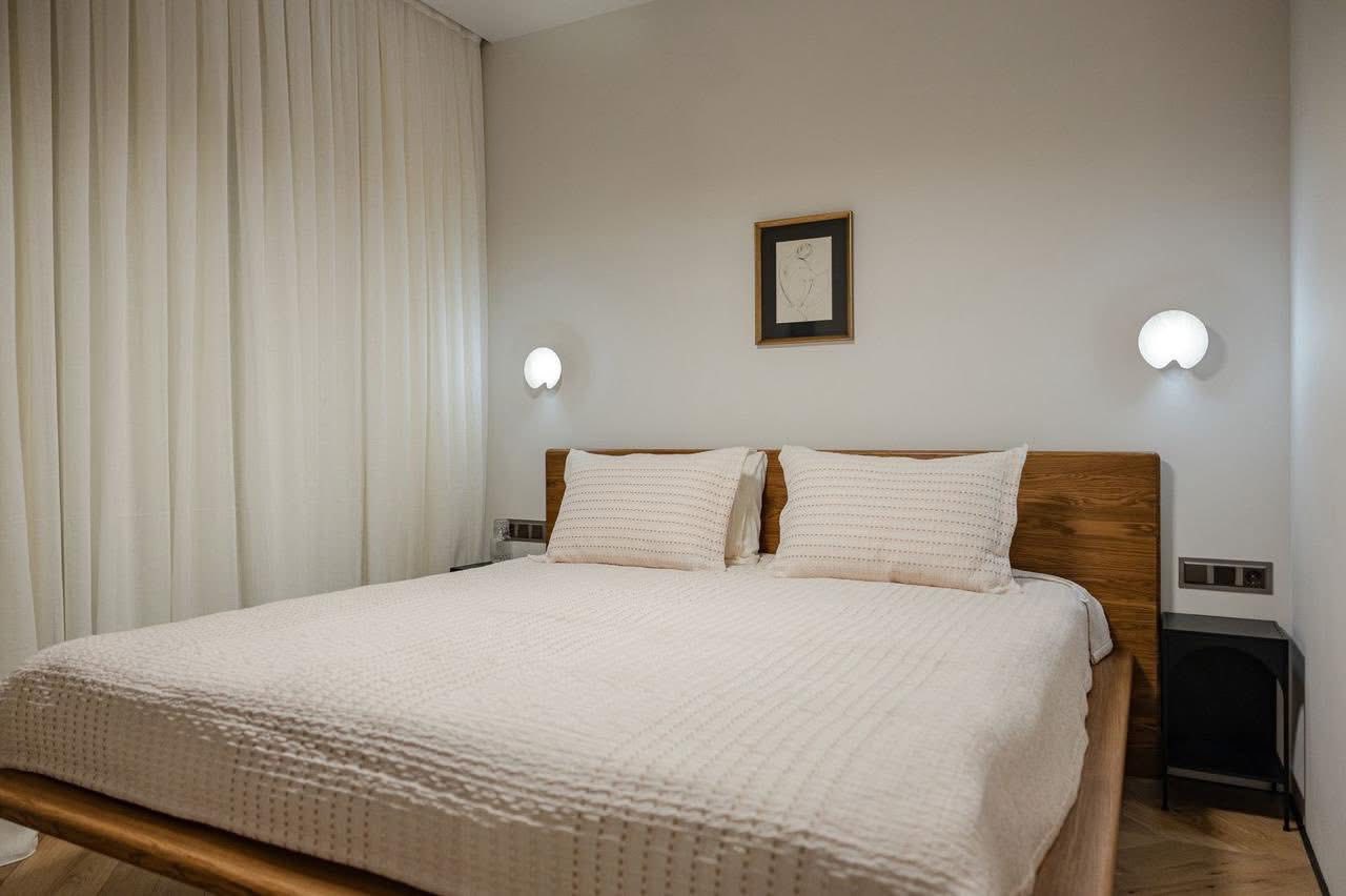 Three room apartment in Black Sea Towers