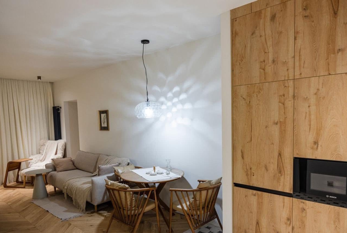 Three room apartment in Black Sea Towers
