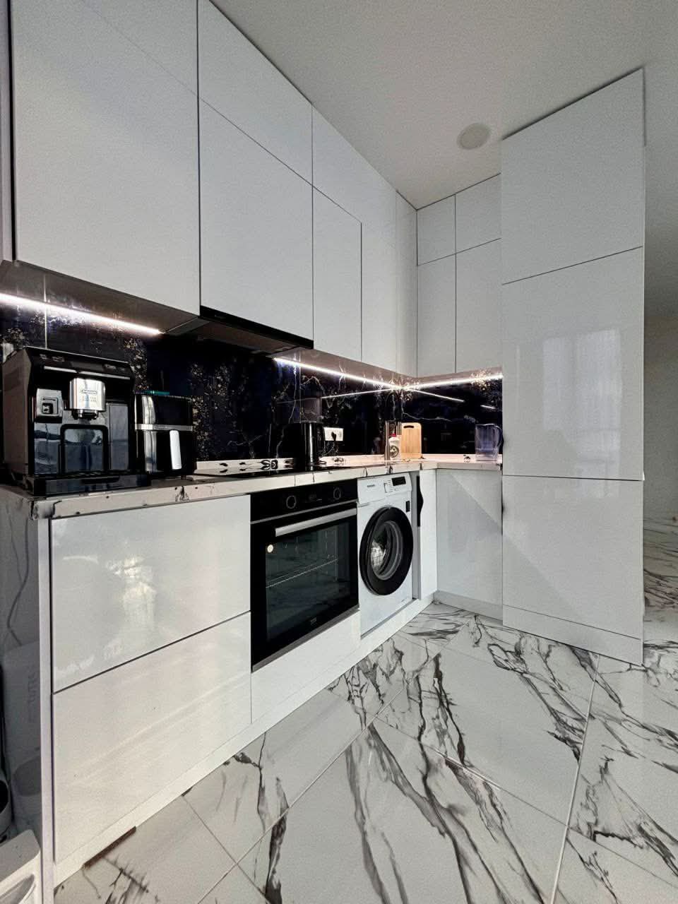 Three room apartment in Sunrise Residence