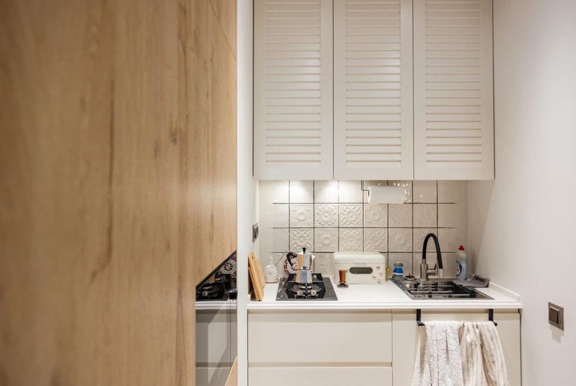 Three room apartment in Black Sea Towers