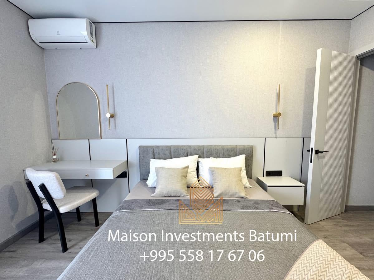 Two room apartment in Bagrationi Residence