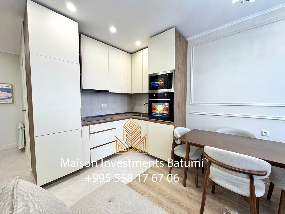 Two room apartment in Bagrationi Residence
