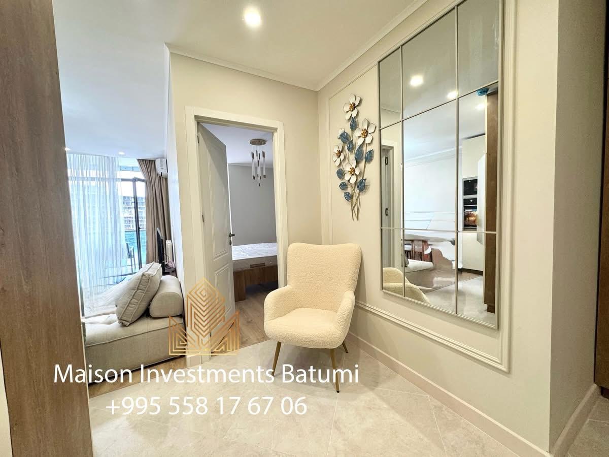 Two room apartment in Bagrationi Residence