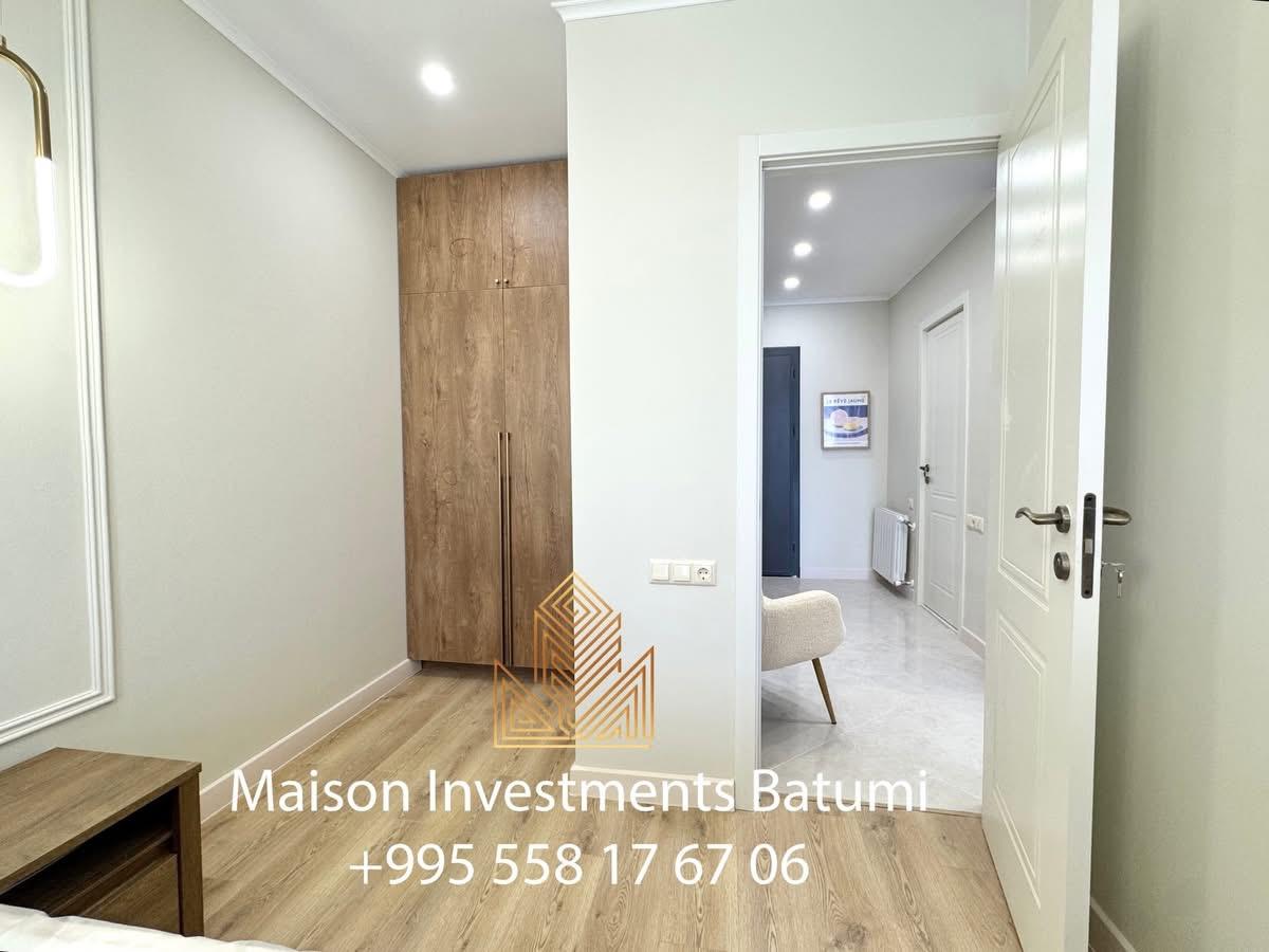 Two room apartment in Bagrationi Residence
