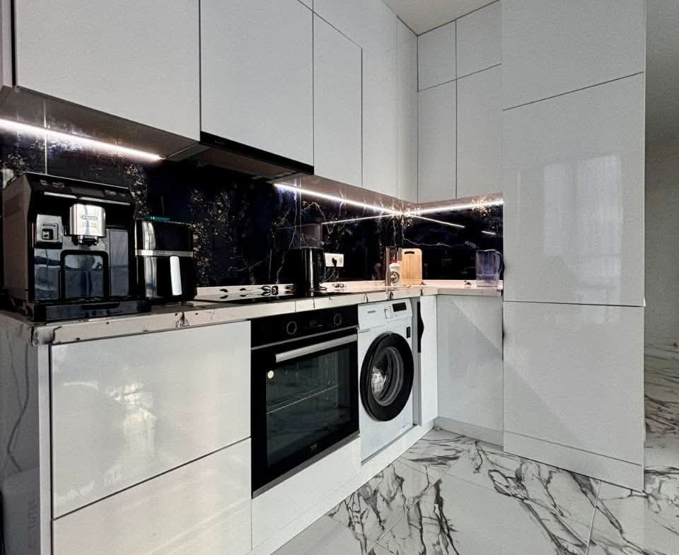 Three room apartment in Sunrise Residence