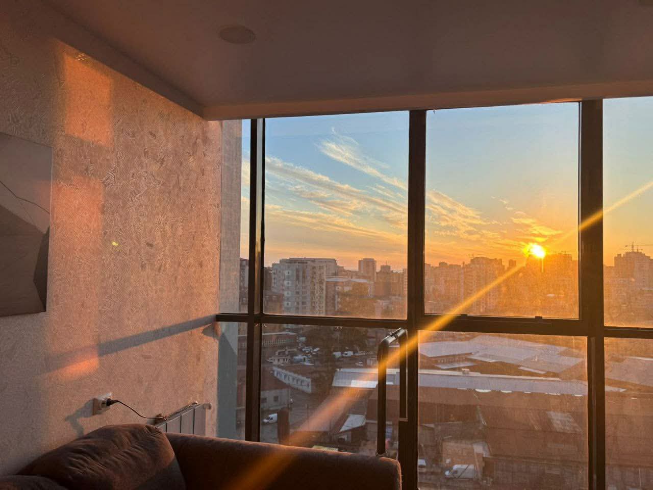 Three room apartment in Sunrise Residence
