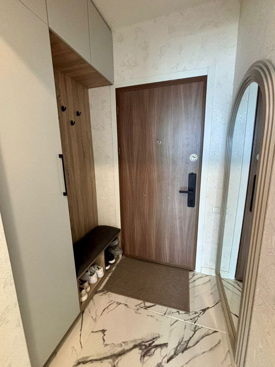Three room apartment in Sunrise Residence