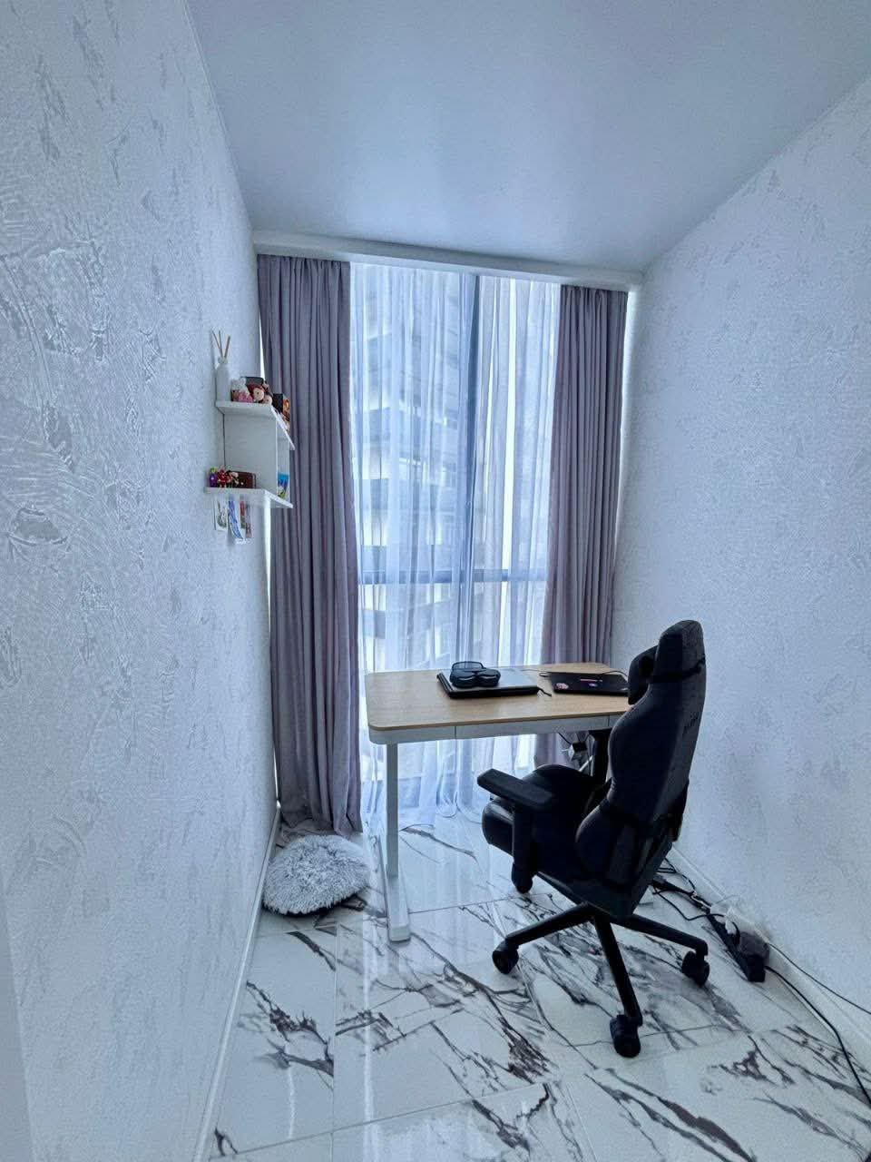 Three room apartment in Sunrise Residence