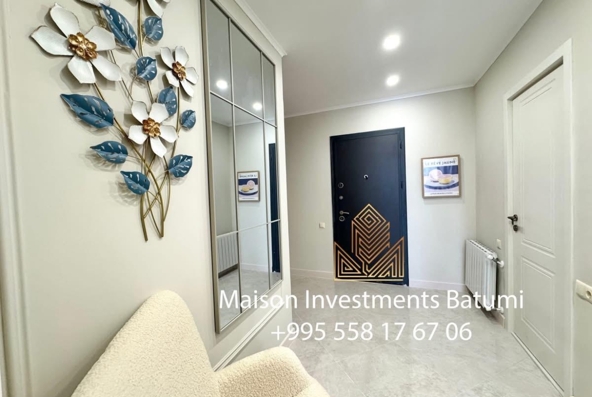 Two room apartment in Bagrationi Residence