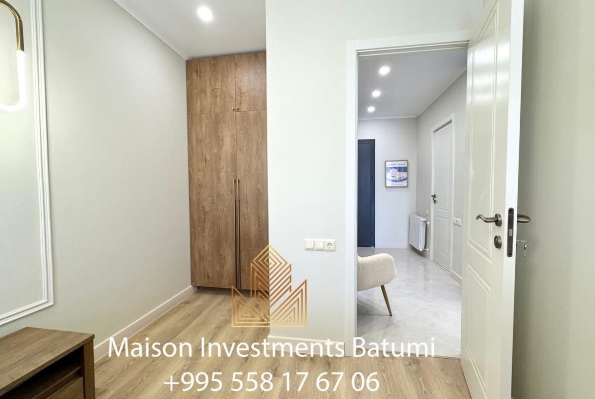 Two room apartment in Bagrationi Residence