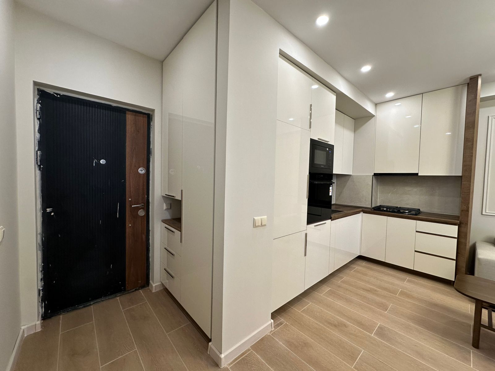 Two room apartment in Arcon