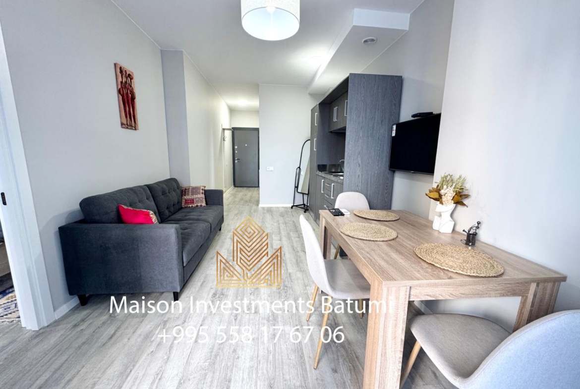 Two room apartment in Komunna Tower