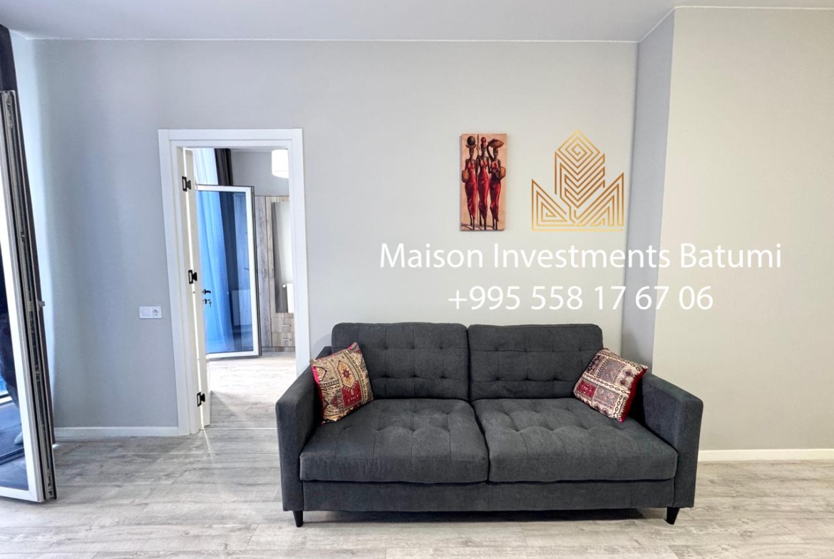 Two room apartment in Komunna Tower
