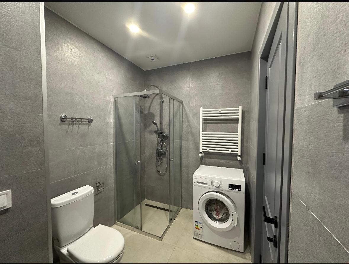 Studio for sale in Komunna Tower