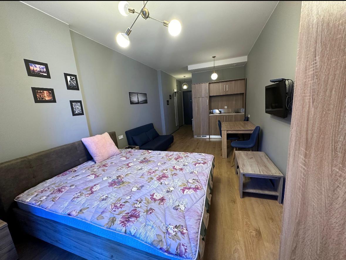 Studio for sale in Komunna Tower