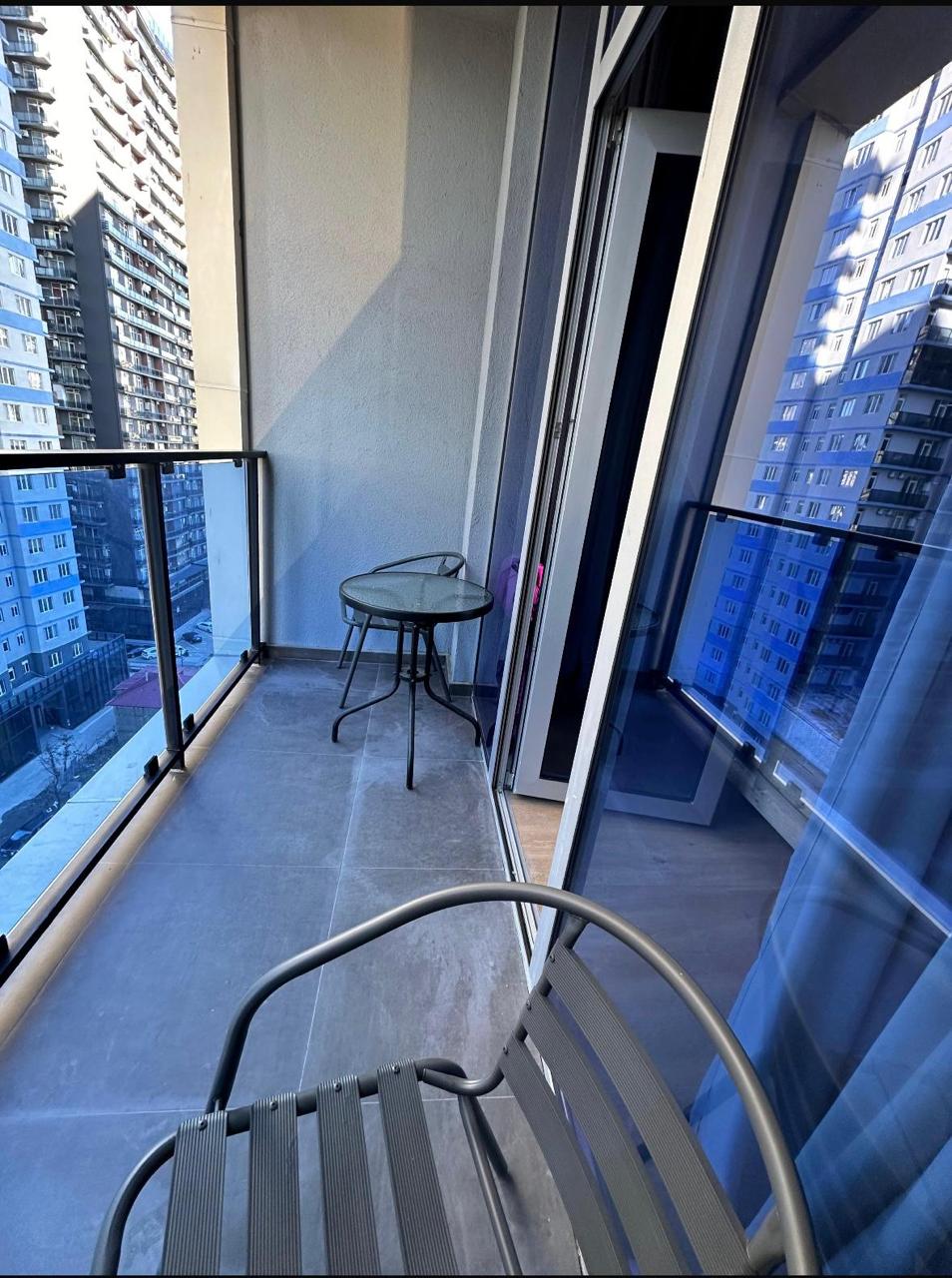 Studio for sale in Komunna Tower