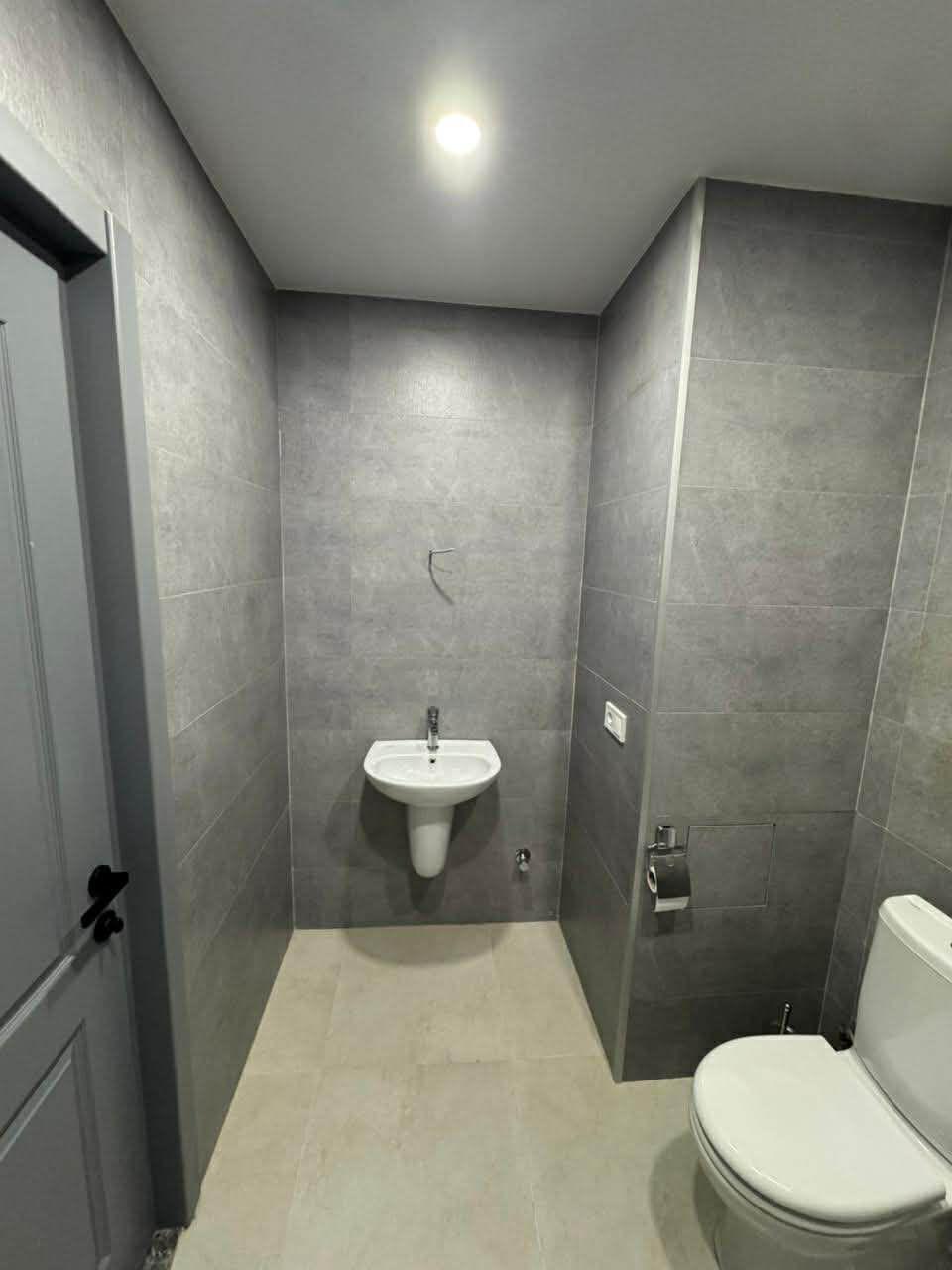 Studio for sale in Komunna