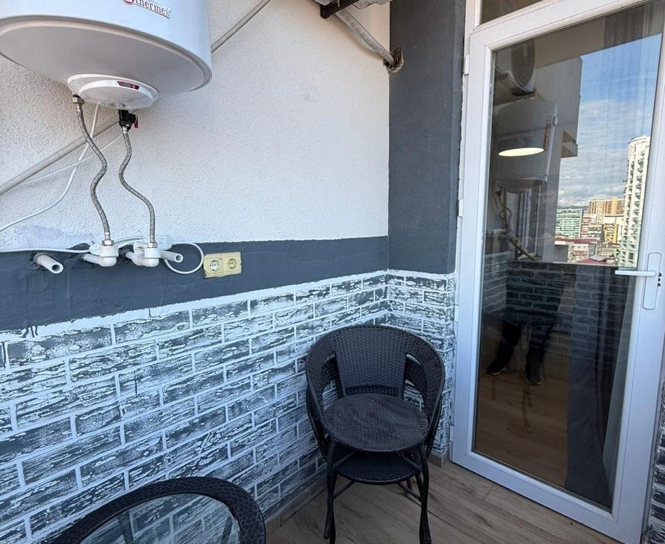 Studio for sale on Alley of Heroes