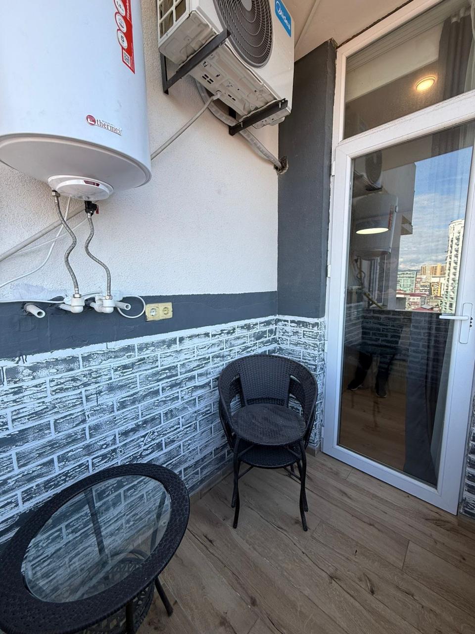 Studio for sale on Alley of Heroes