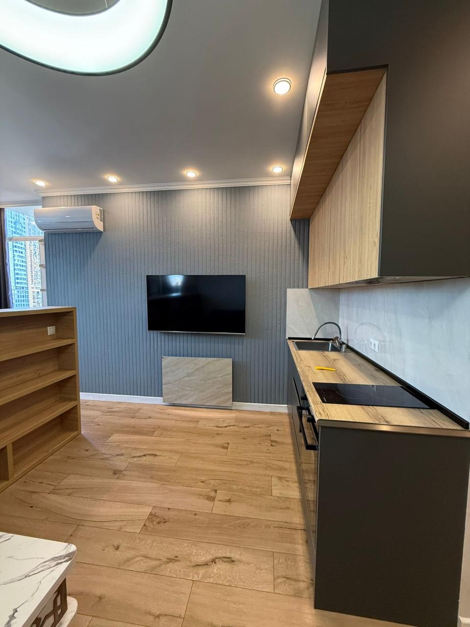 Studio for sale on Alley of Heroes