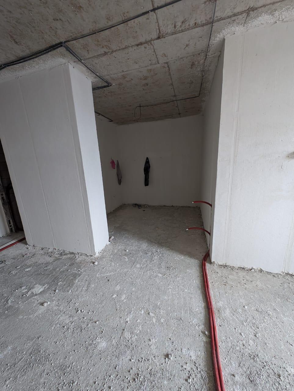 Studio for sale in Accent