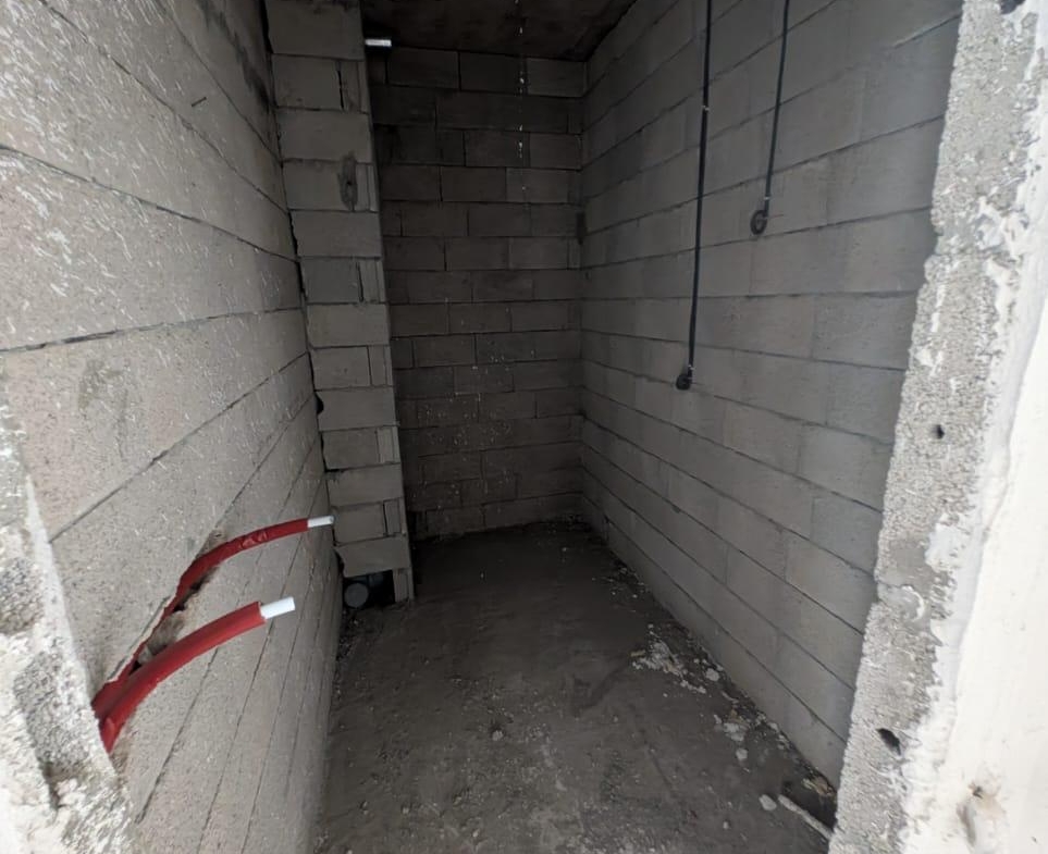Studio for sale in Accent