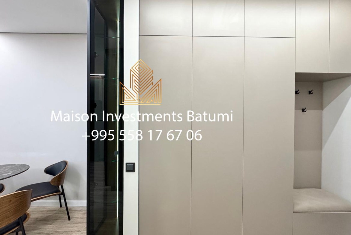 Two room apartment in Bagrationi Residence