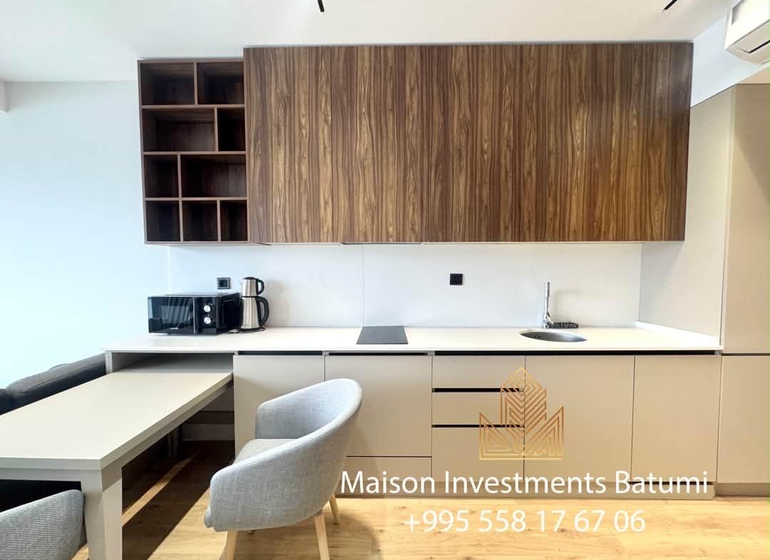 Studio for sale in Porta Tower
