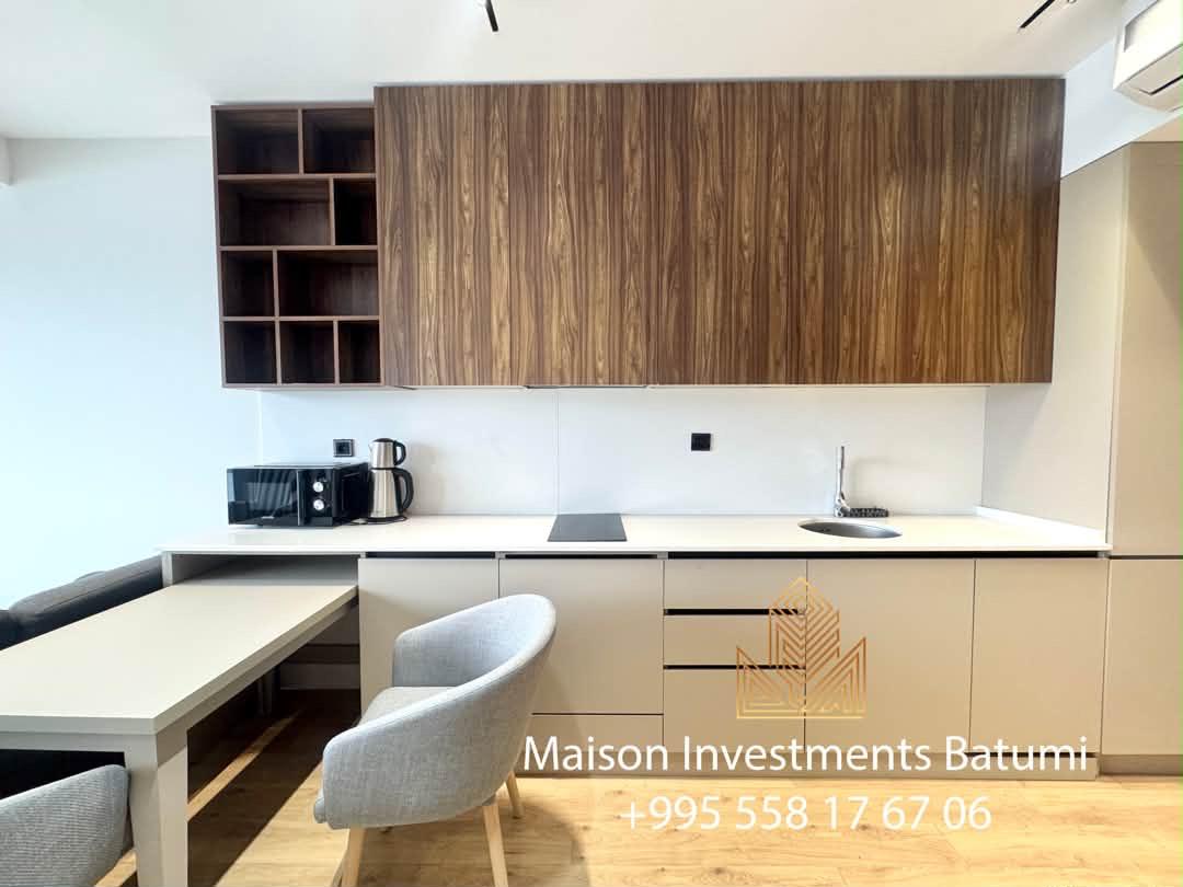 Studio for sale in Porta Tower