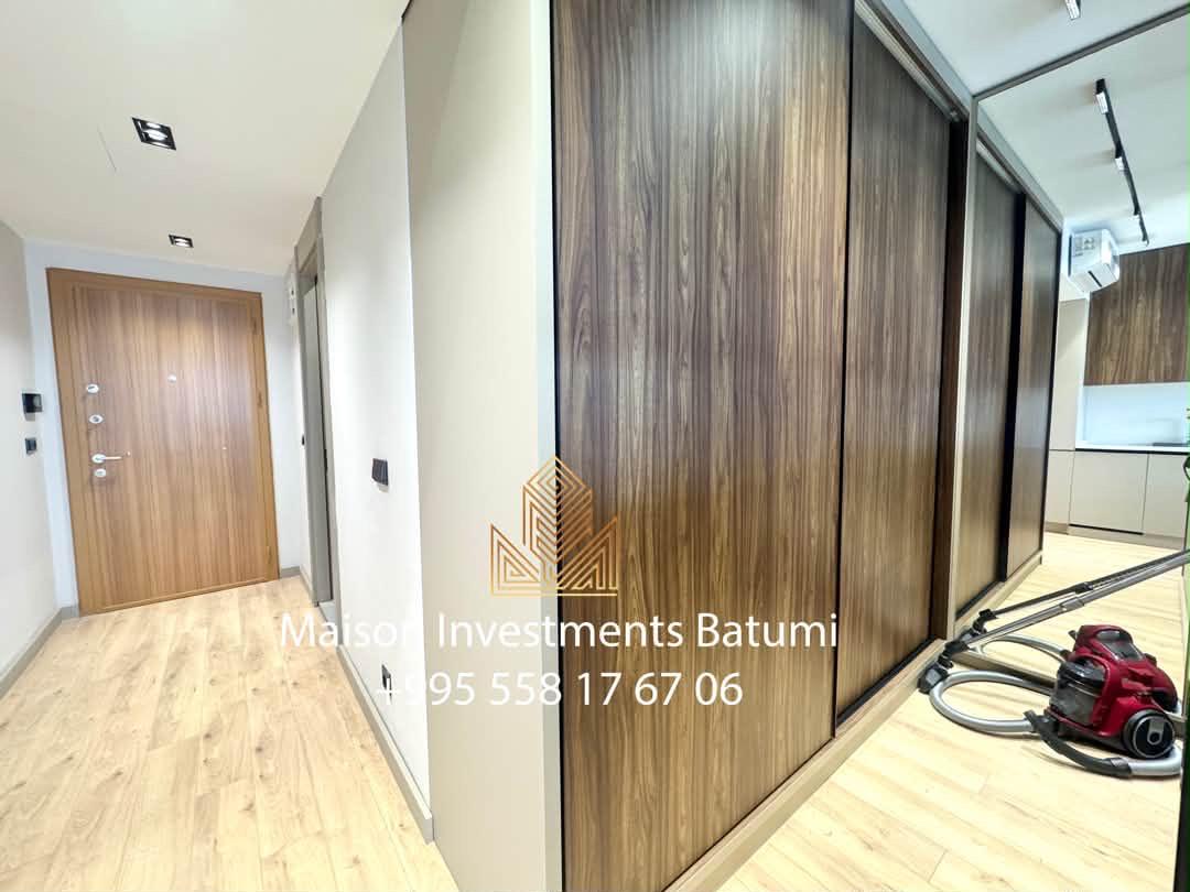 Studio for sale in Porta Tower