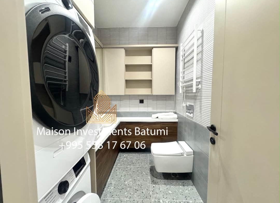 Studio for sale in Porta Tower