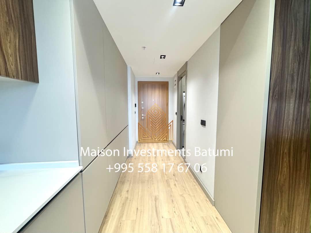 Studio for sale in Porta Tower