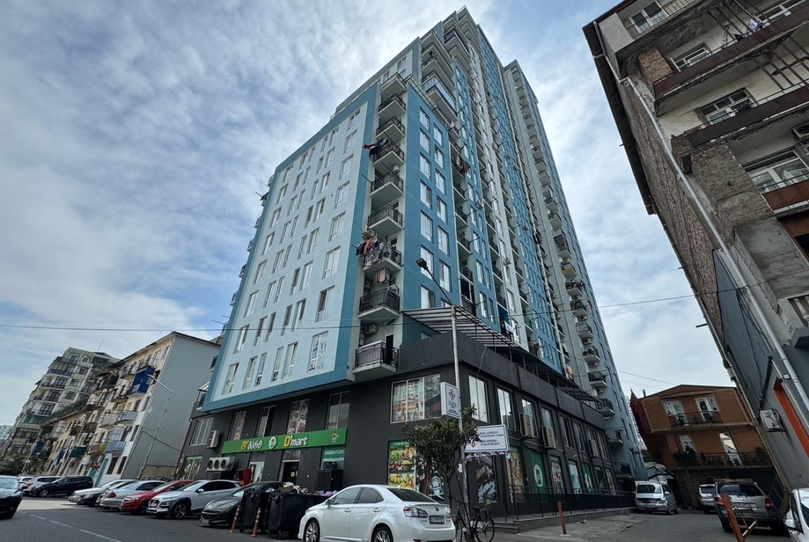 Four-bedroom apartment for sale in the Old town of Batumi