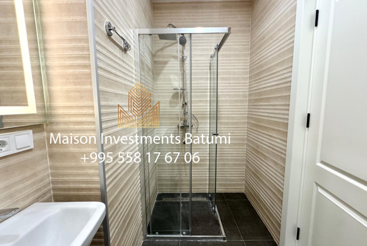Two room apartment in Komunna Tower