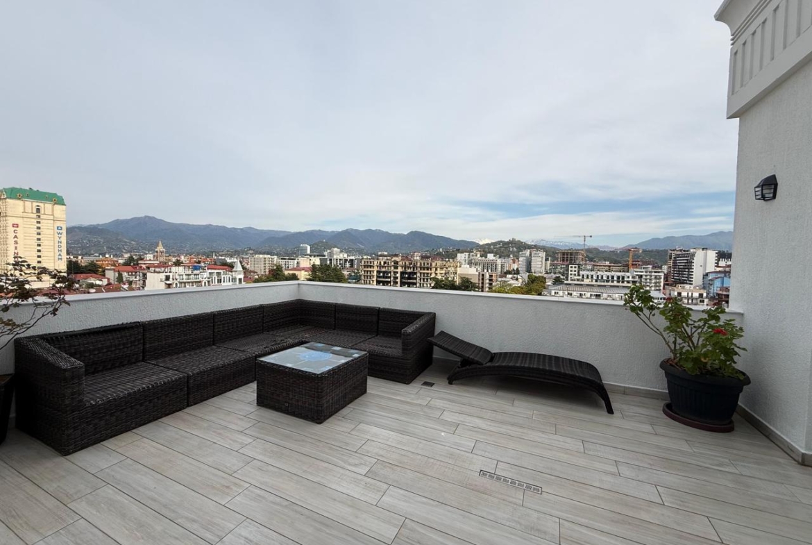Three room apartment in the Downtown of Batumi