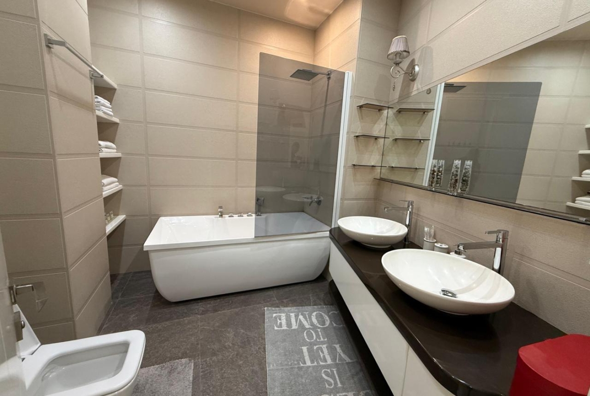 Three room apartment in the Downtown of Batumi