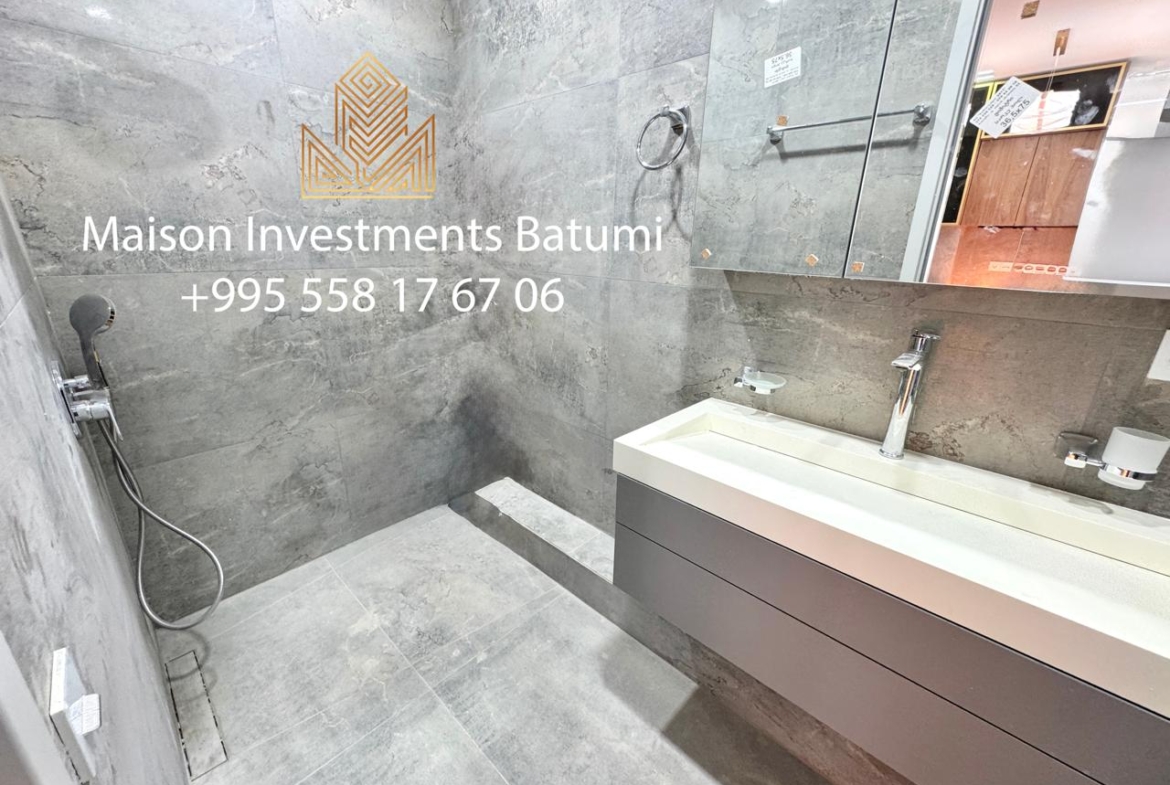Four-bedroom apartment for sale in the Old town of Batumi