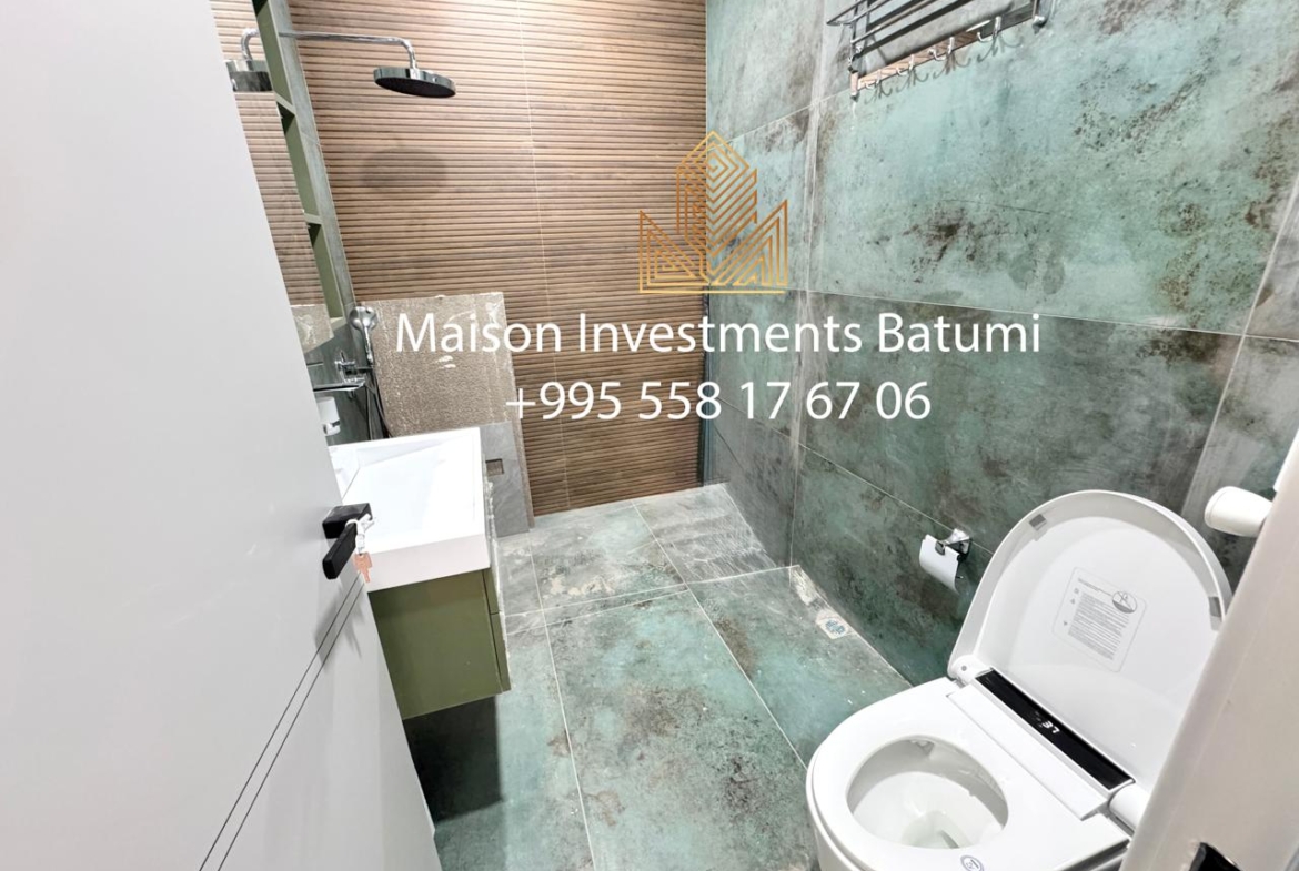 Four-bedroom apartment for sale in the Old town of Batumi