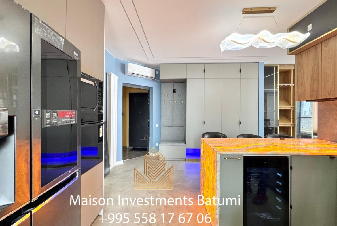 Four-bedroom apartment for sale in the Old town of Batumi