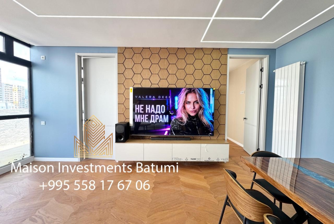Four-bedroom apartment for sale in the Old town of Batumi